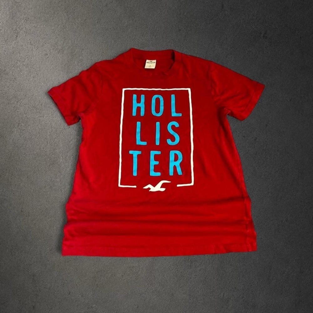 Y2K 2000s Vintage Red Hollister Surf Graphic Tee